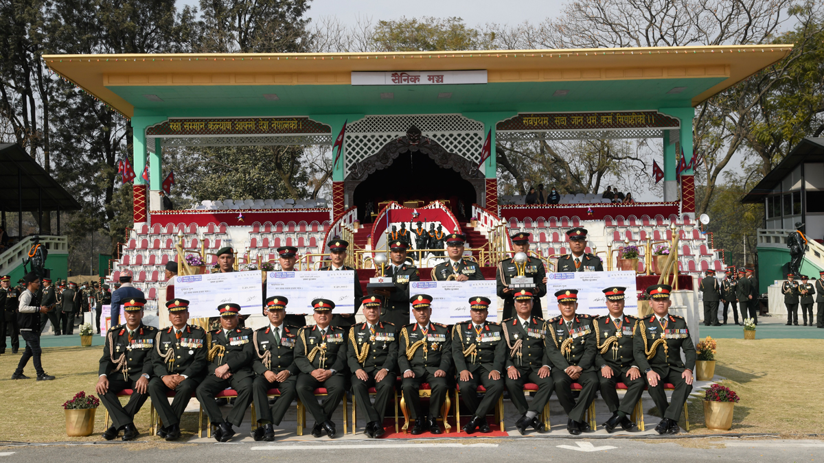 प्रधानसेनापतिद्वारा पुरस्कार र प्रशंसा निशान प्रदान